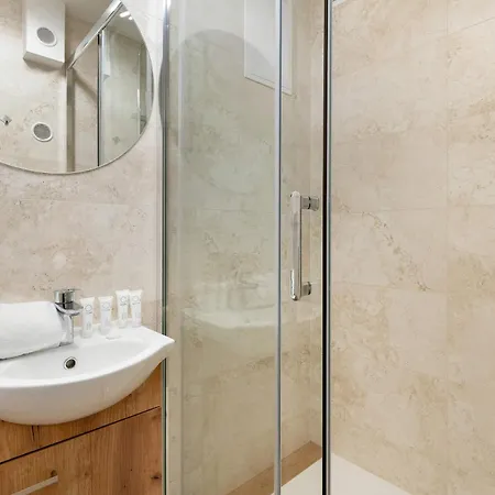 Kompaktowe Blisko Molo W Sopocie By Renters Apartament